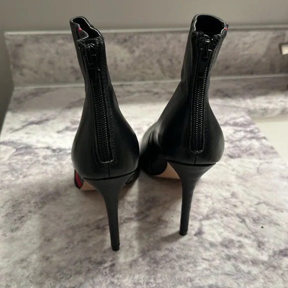 Steve Madden Vira Bootie Black Red and Blue Stripe Size 6.5 - Picture 3 of 6